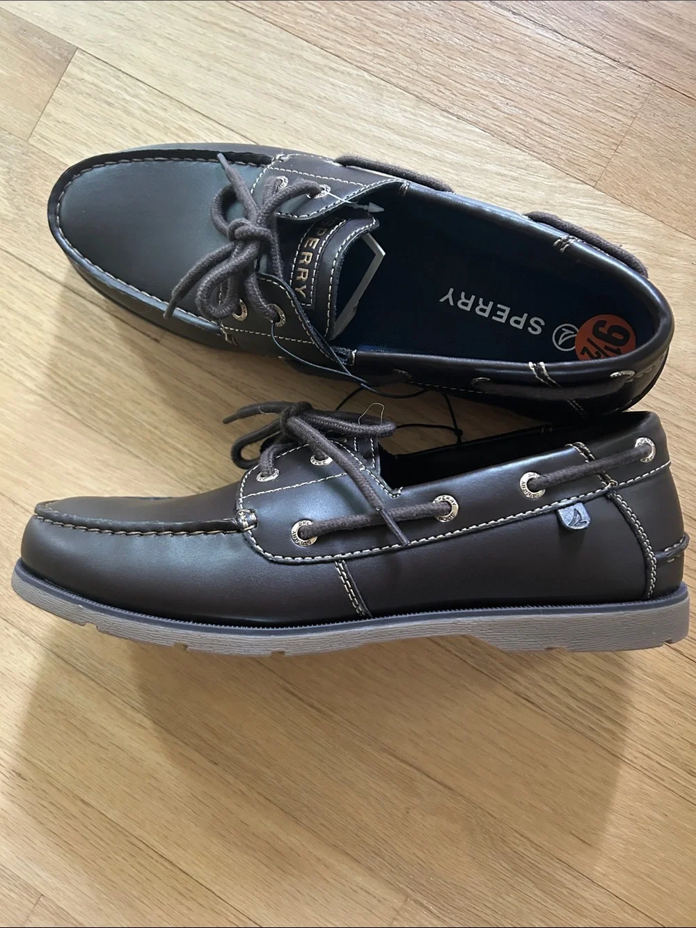 NWOT Sperry Men’s Brown Leather 2-Eye Boat Shoes, Size 9.5